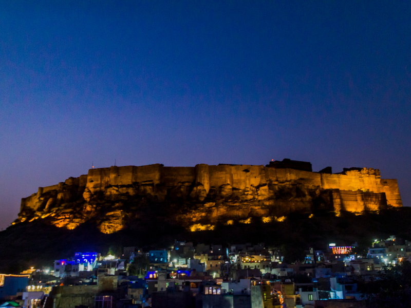 Le fort Mehrangarh de nuit
